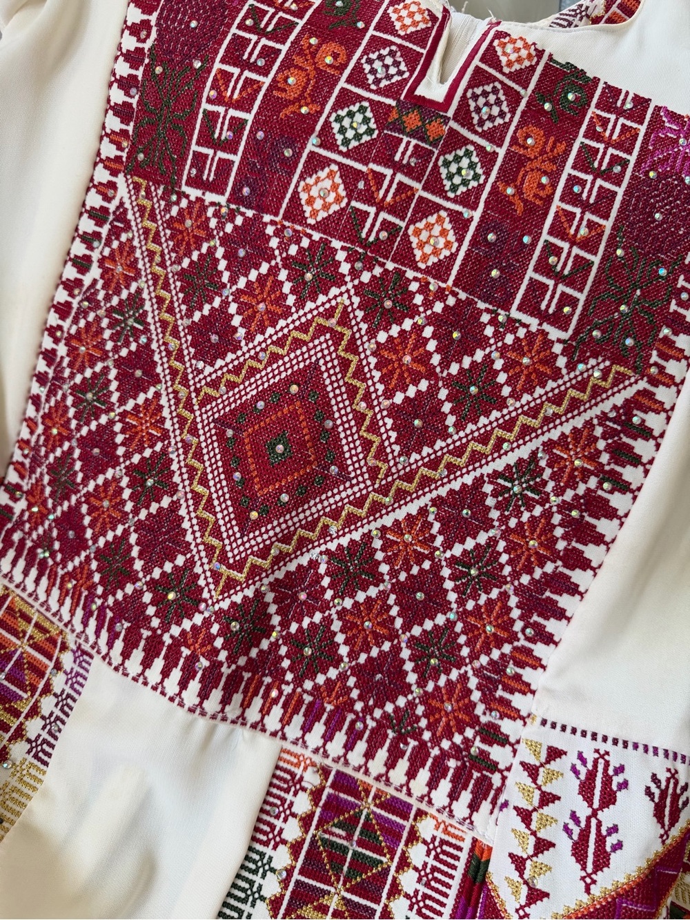 Computer Embroidered thobe , Palestinian Palestine thob perfect for henna party